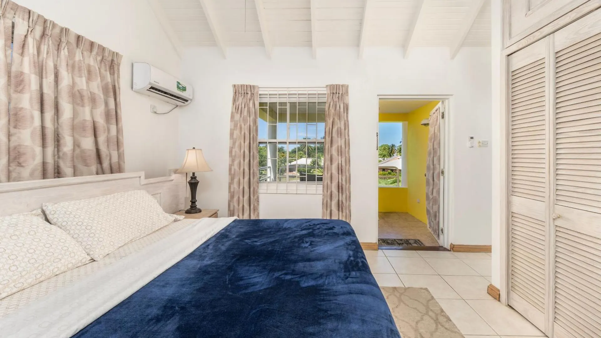 Vida Mejor - Poolside Villa Saint James