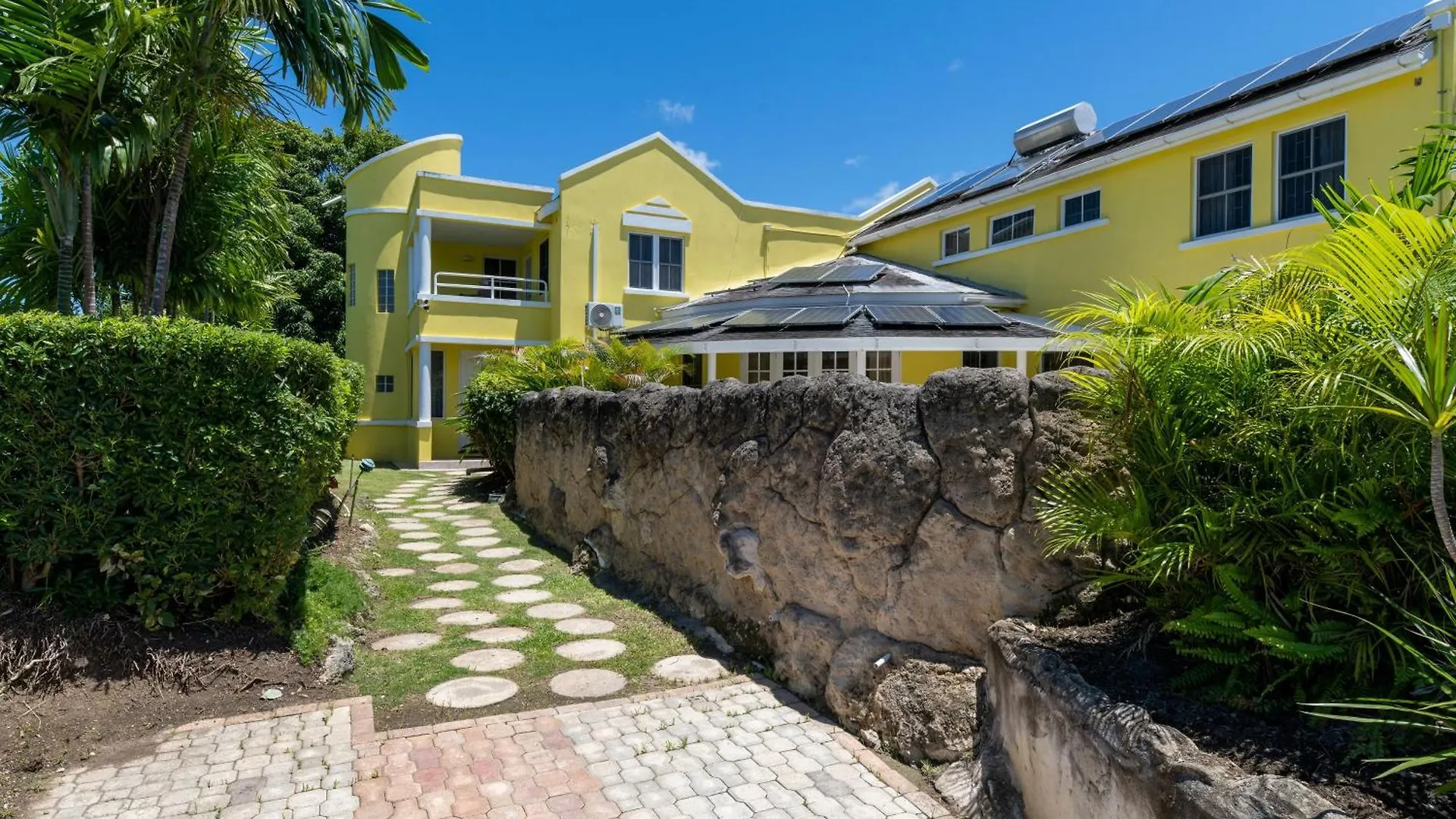 Vida Mejor - Poolside Villa Saint James