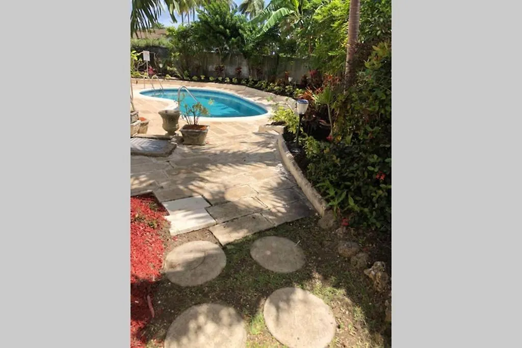Vida Mejor - Poolside Villa Saint James 0*,